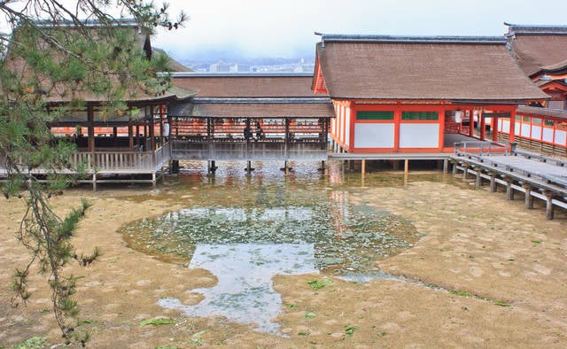 パワースポット　厳島神社　鏡の家